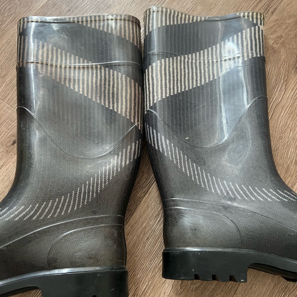 Burberry Nova Rainboots in Charcoal - Size 39 - Picture 4 of 7